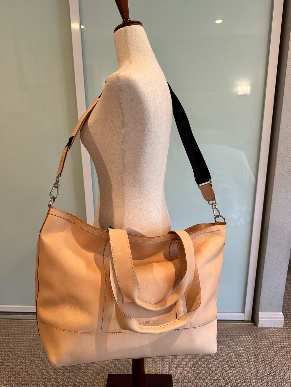 New w Tags Consuela Diego large Tote in Natural leather - Picture 3 of 7